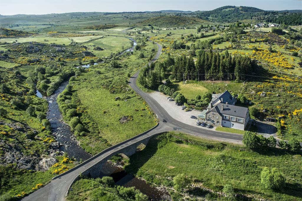 Le Relais De L'Aubrac Hotell Nasbinals Exteriör bild